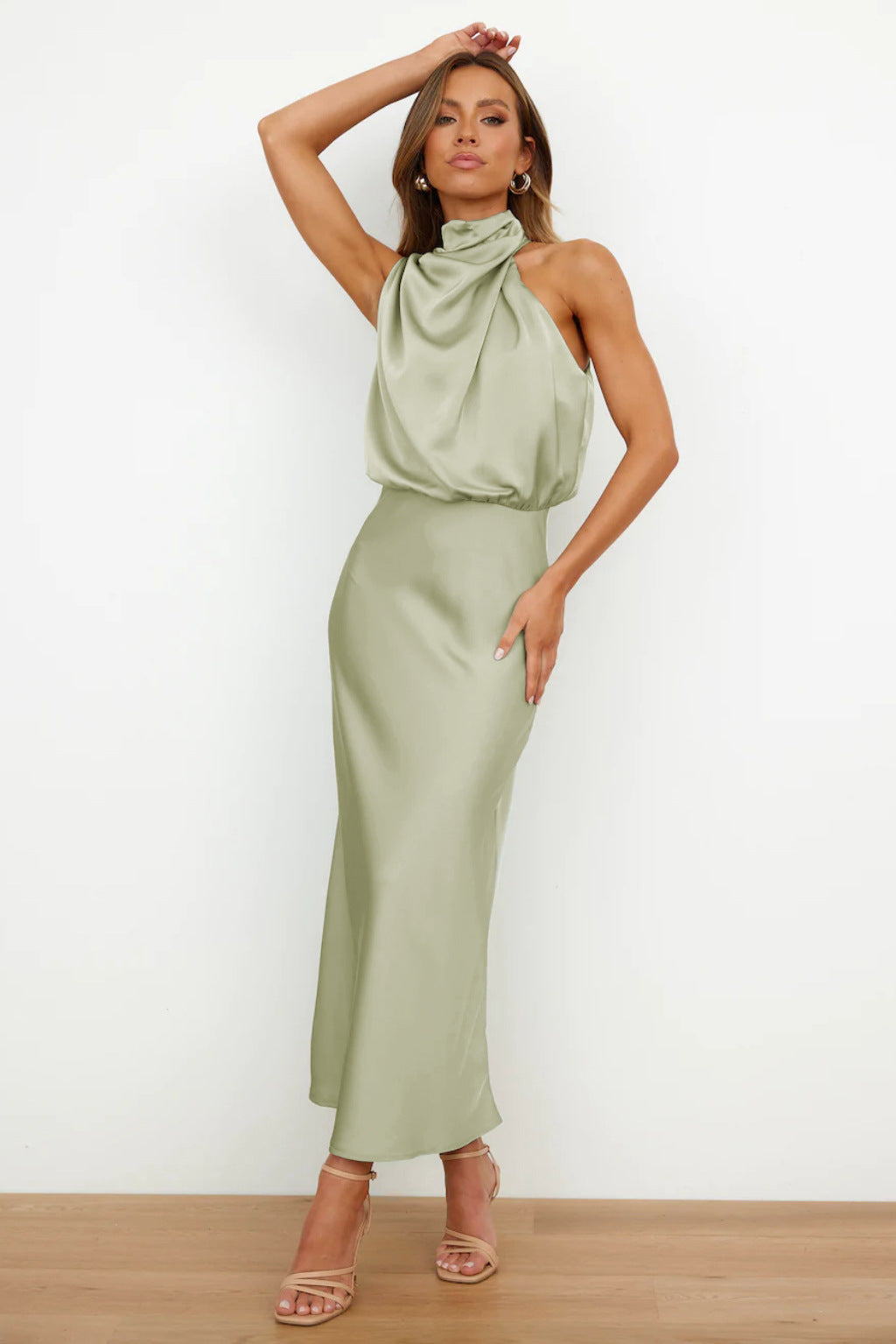 Carlina | Halterneck Lang Satin Kleid