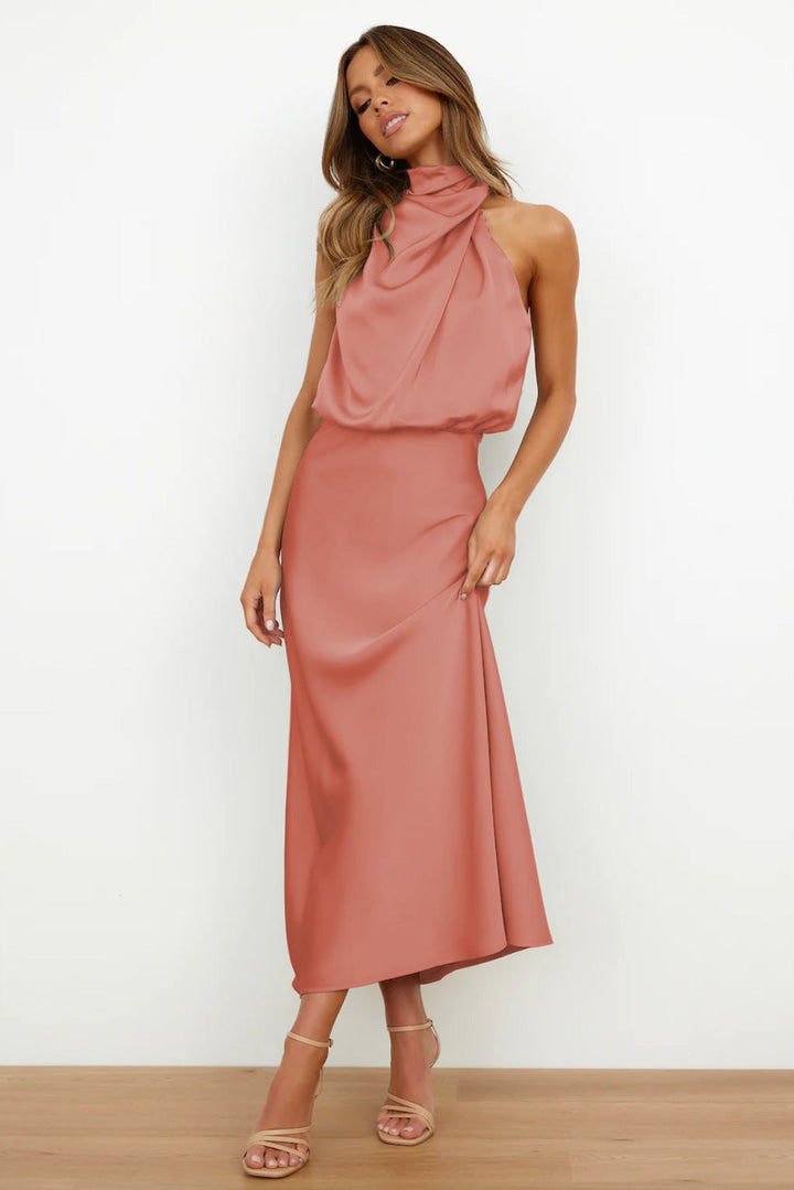 Carlina | Langes Satin-Kleid mit Neckholder
