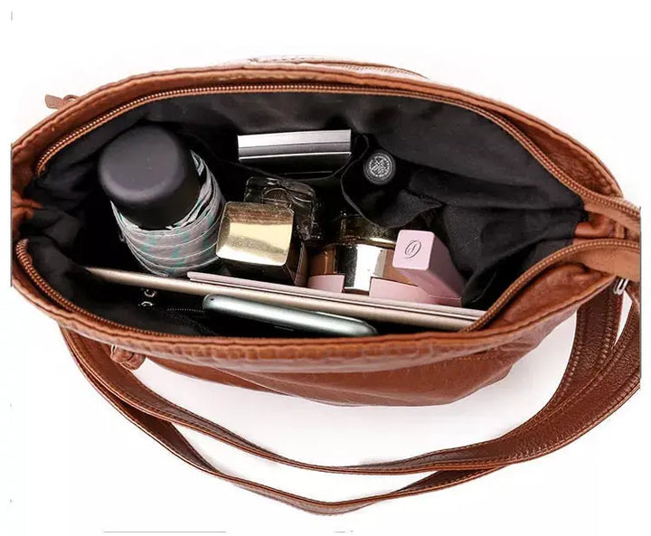 Zoes zeitlose Eleganz | Leder Schultertasche