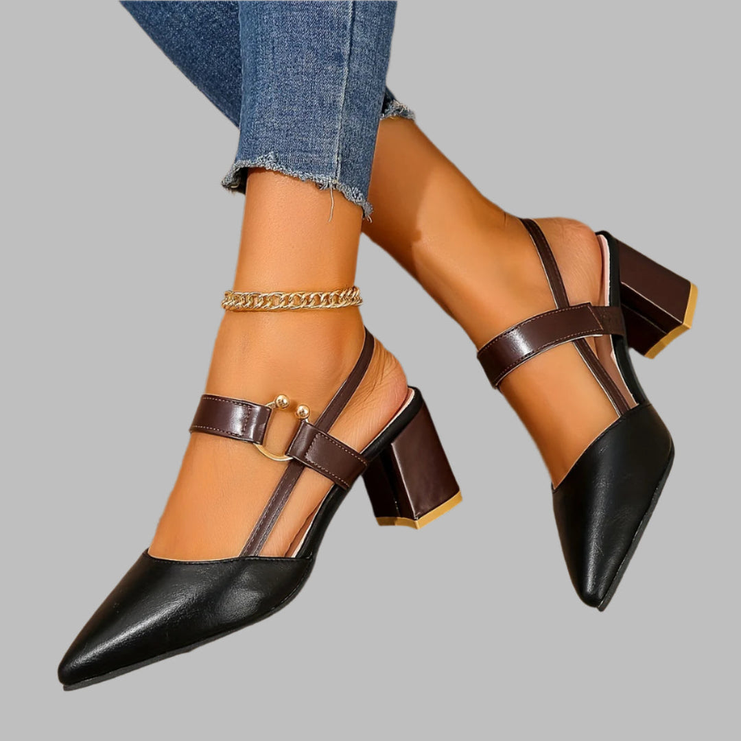 Camila – Zweifarbige Schnallen-Slingbacks