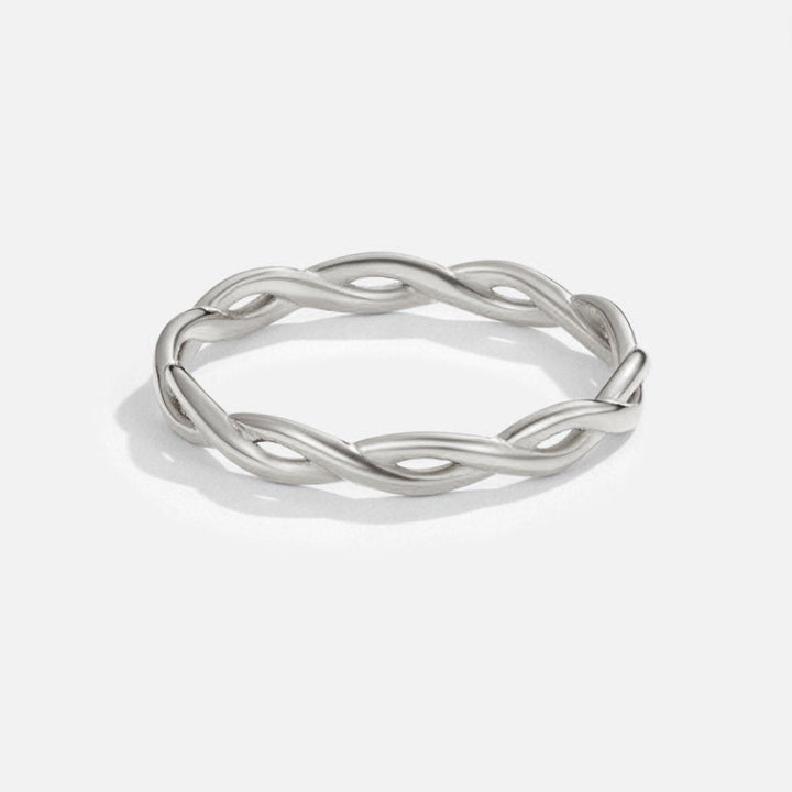 Bague torsadée en argent à l'infini