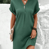 Celine | Lässiges Knopf-V-Ausschnitt-Kleid